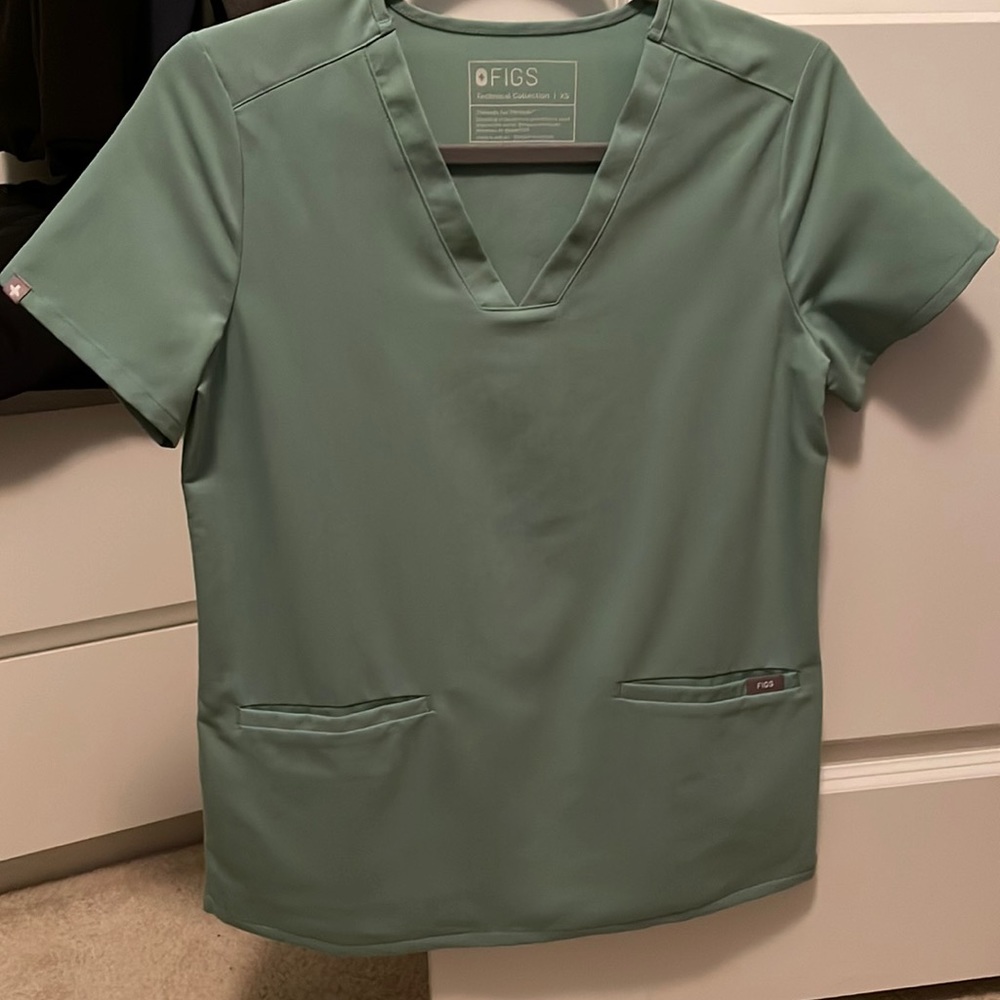 FIGS scrub top (jade)